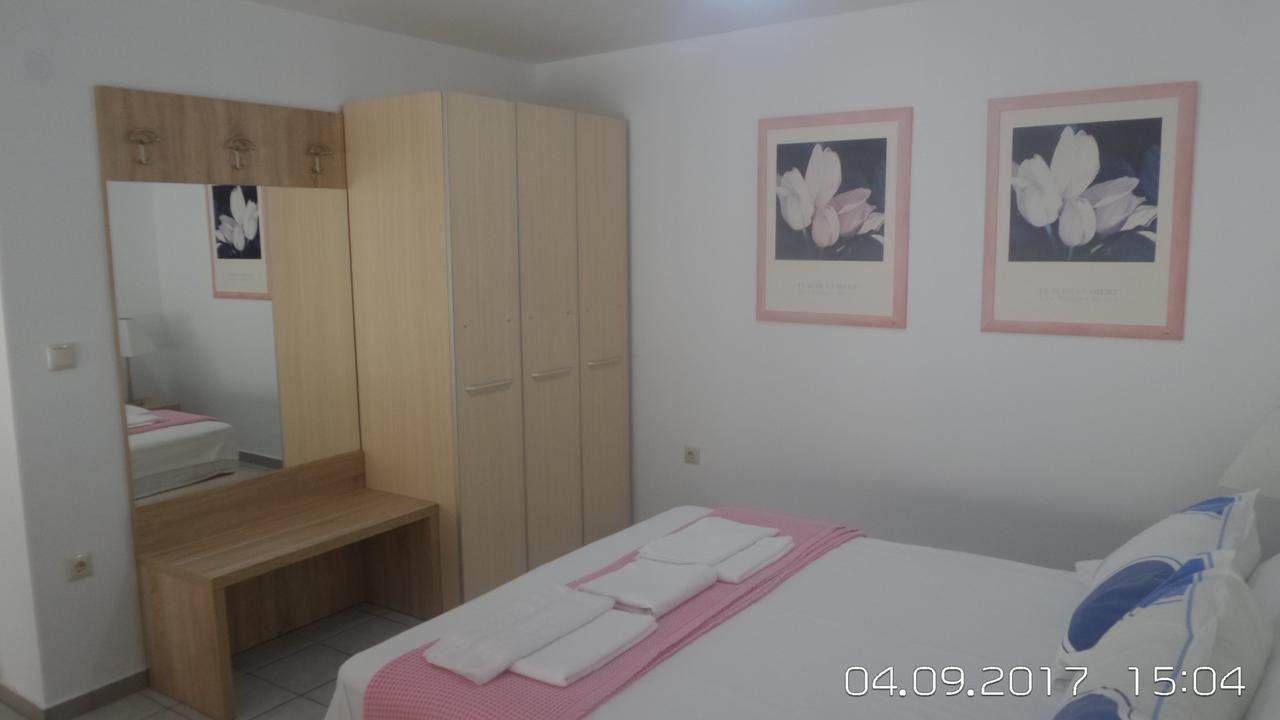 Kouros Center Apartment